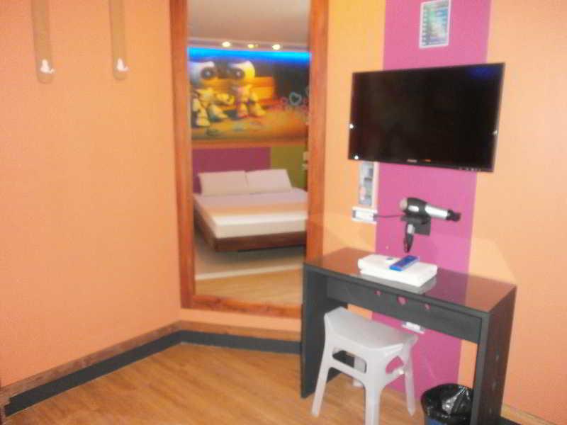 Hotel Dream World Las Pinas Exterior photo